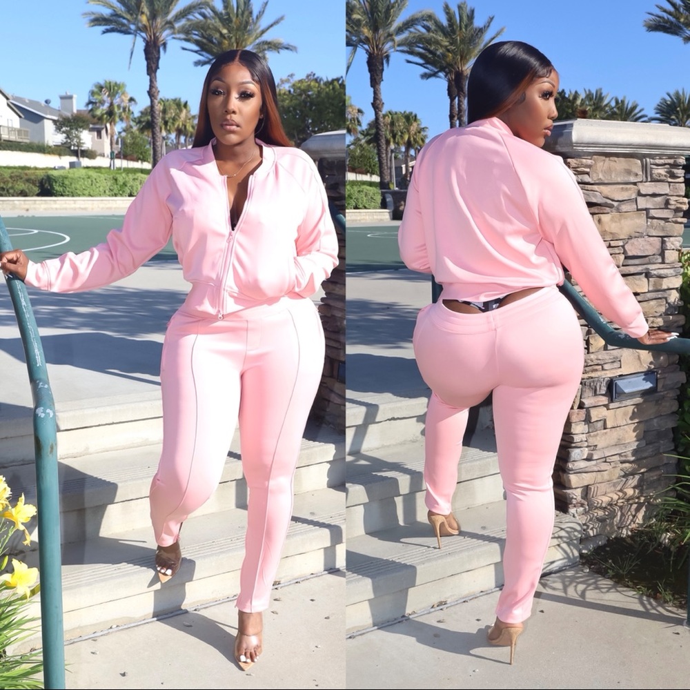 Tracksuit Set ✨ prices are cheaper on our site ✨